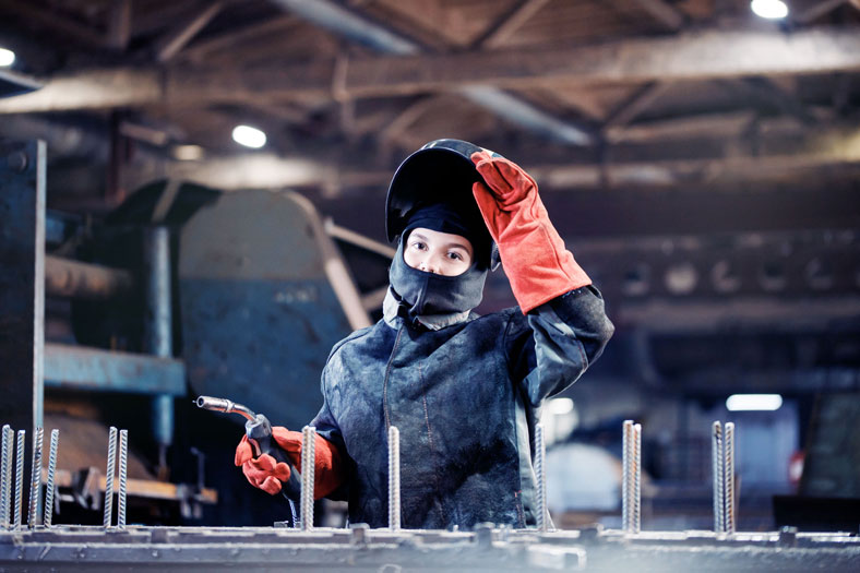 L'image sélectionnée. Canadian Women’s Experiences with Personal Protective Equipment in the Workplace